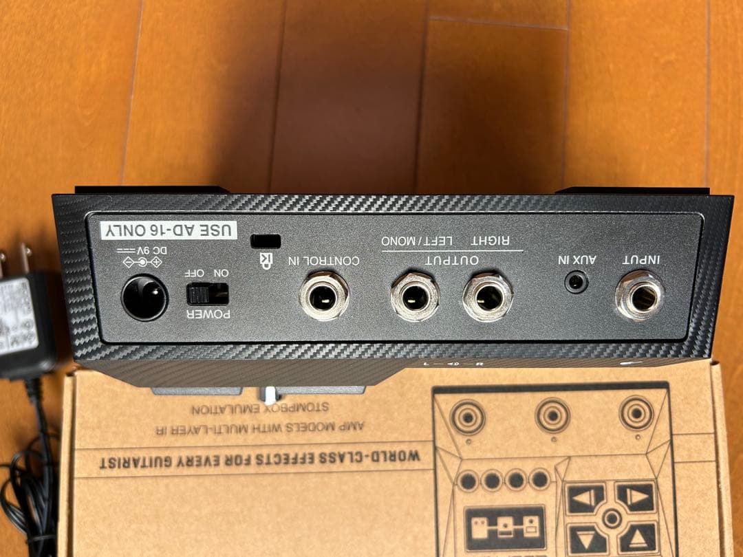美品　ZOOM G2 FOUR マルチエフェクター　Ibanezピック2枚付き