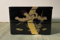 金蒔絵重箱（二段、内朱塗）