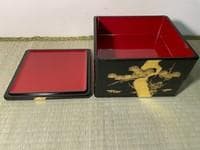 金蒔絵重箱（二段、内朱塗）