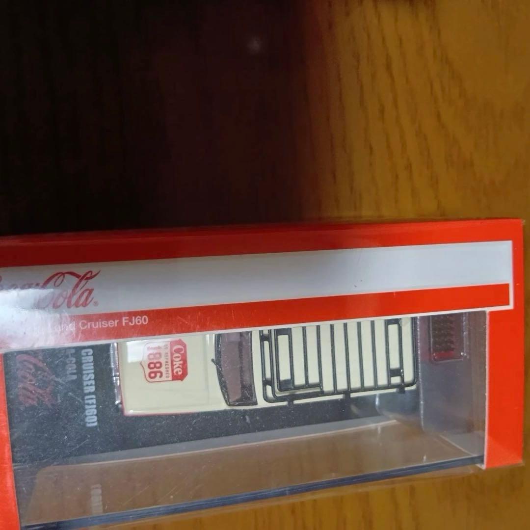 【2台セット】タイニー　TINY コカ・コーラ　ミニカー　1/64 2種