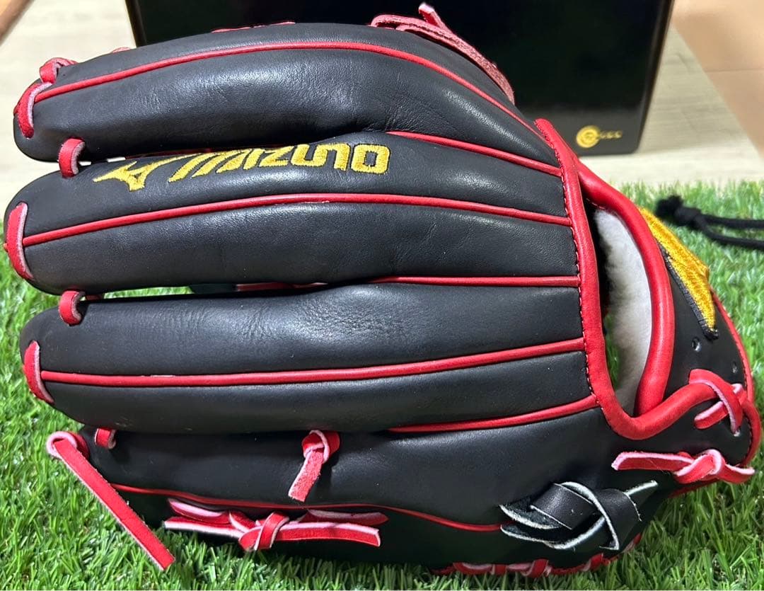 ミズノプロCrafted Edition 軟式用グラブ 内野手用 ライリー型