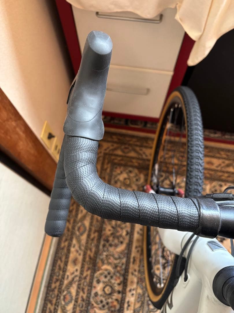 ネスト　ガベル　グラベルロードバイク　新古車同様