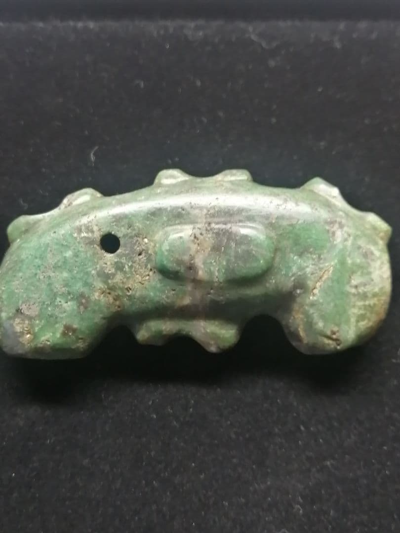 ★古墳期『蛇紋子持勾玉』出土品。大型勾玉　7.0cm　蛇紋石　凄い迫力があります