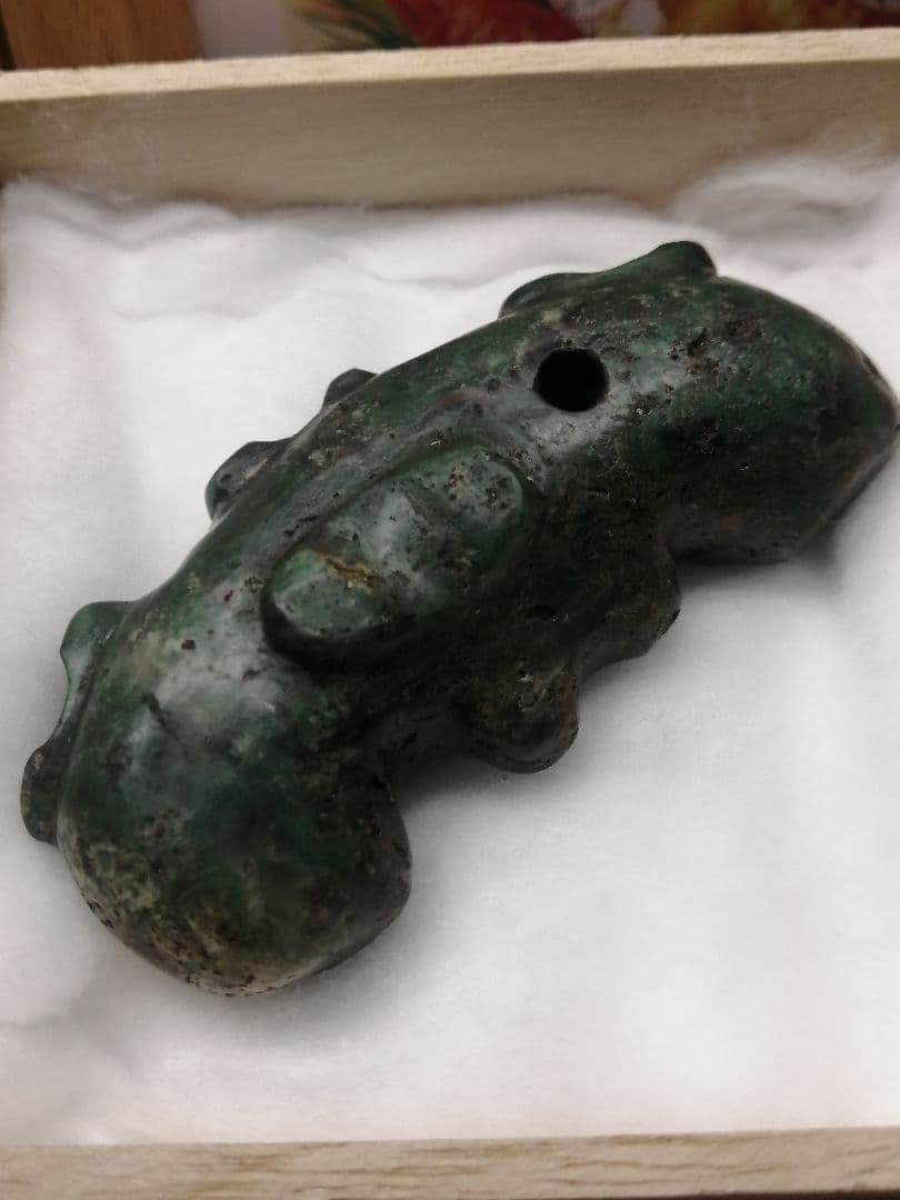 ★古墳期『蛇紋子持勾玉』出土品。大型勾玉　7.0cm　蛇紋石　凄い迫力があります