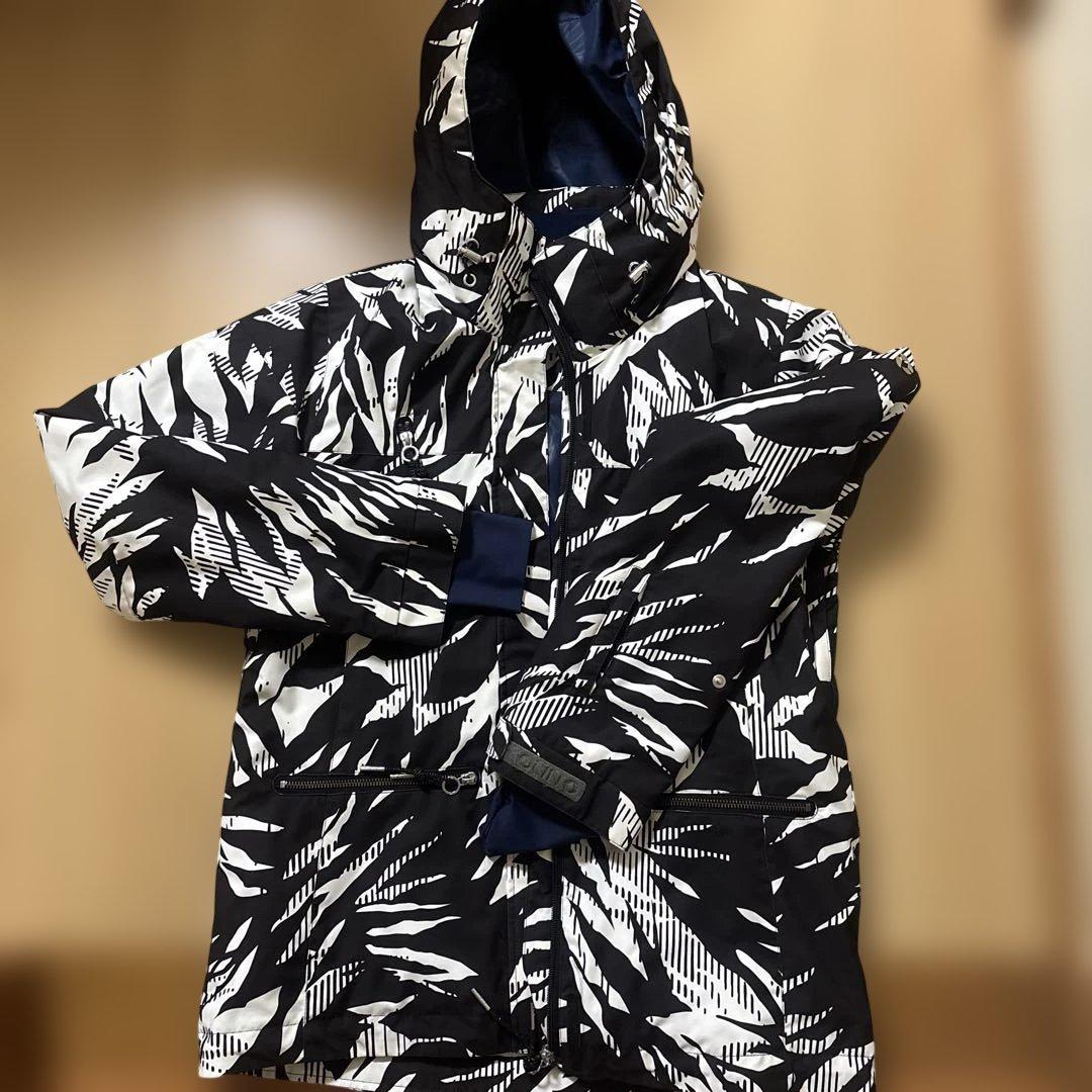 スノボスキーウェア　上　白黒　Lサイズ　撥水加工済み