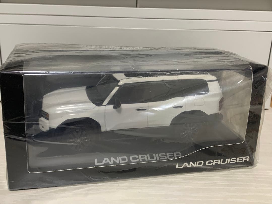 ランドクルーザー250 ミニカー ホワイト