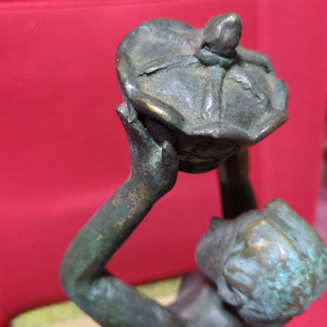 ブロンズ製 女性像 冠を持つ彫刻 約41cm