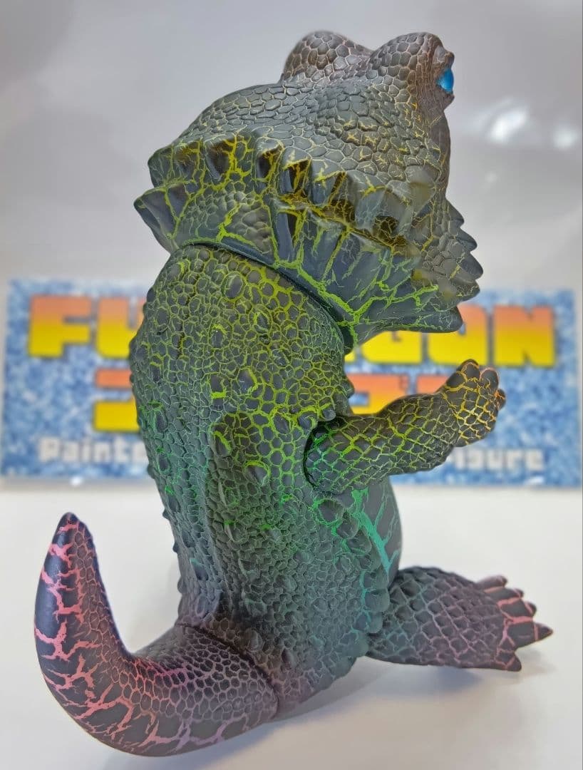 ペインターネット フトアゴン ソフビ 蓄光レインボークラック【開封品】