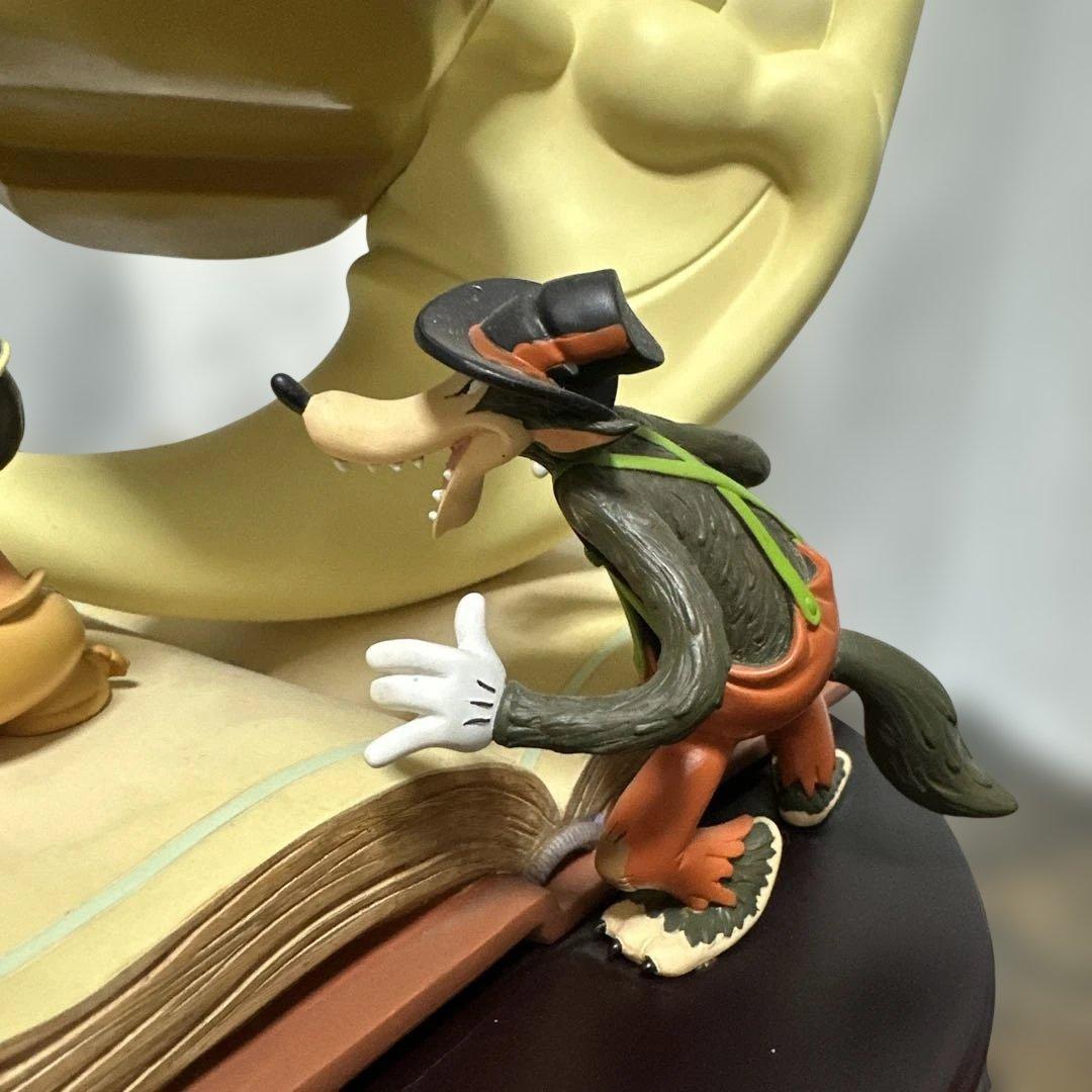 ウォルト・ディズニーの「シリー・シンフォニー」スノードーム