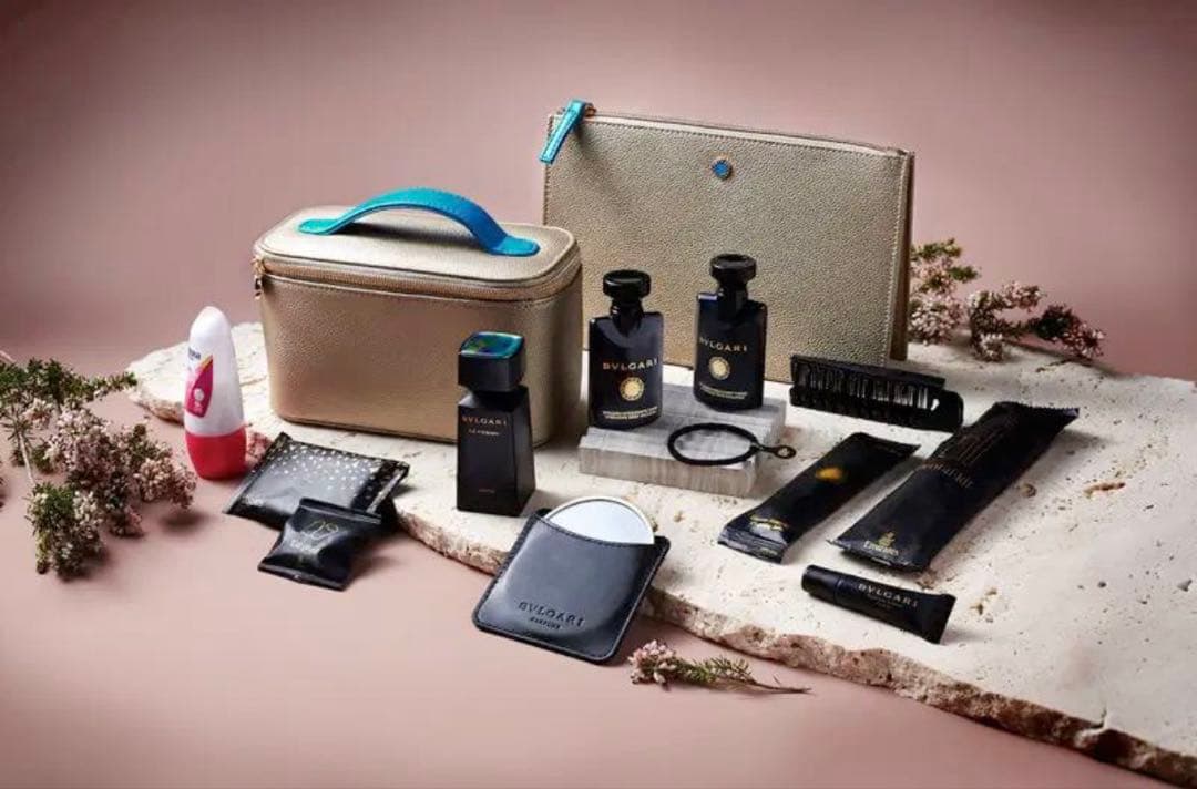 【新品未開封】エミレーツ航空 ファーストクラス アメニティポーチ(ブルガリ)