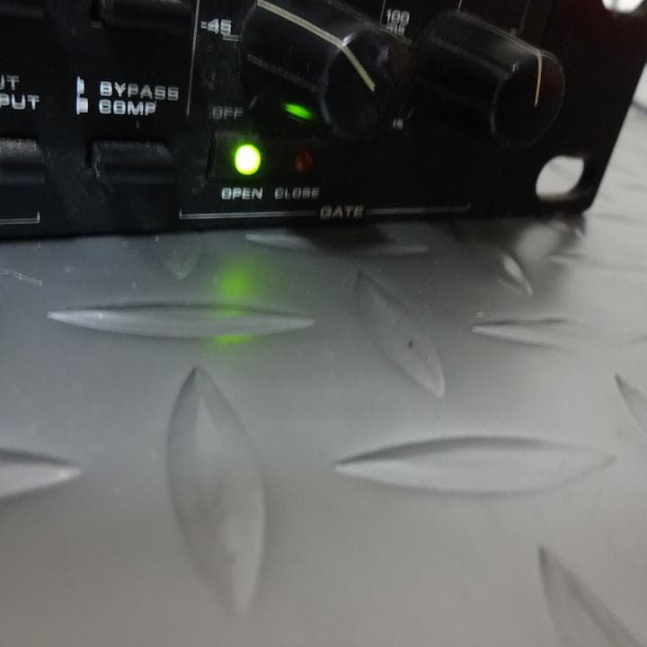 ALESIS 3630 コンプレッサー Compressor 名機