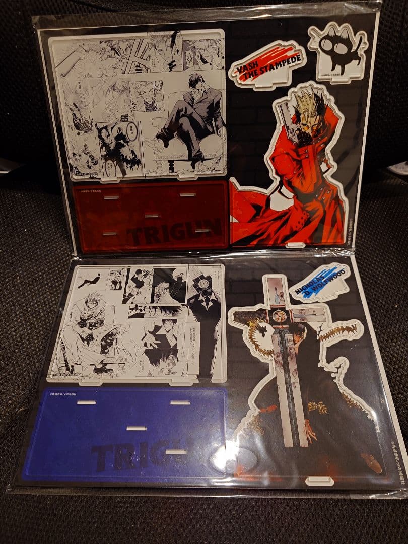 トライガン 名場面アクリルスタンド　ヴァッシュ　ウルフウッド　2個セット