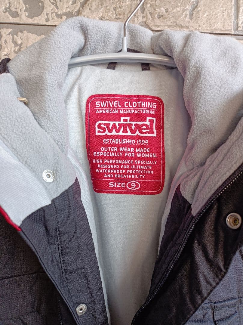 美品　スノボウェア　スキーウェア　スキー　スノボ　つなぎ　スノーボード　フード