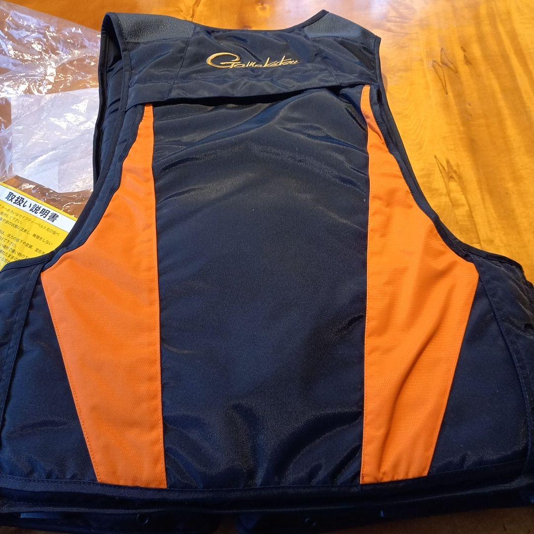 夏の少年、がまかつ GM2181 浮力ベスト オレンジ/ブラック再値下げ。