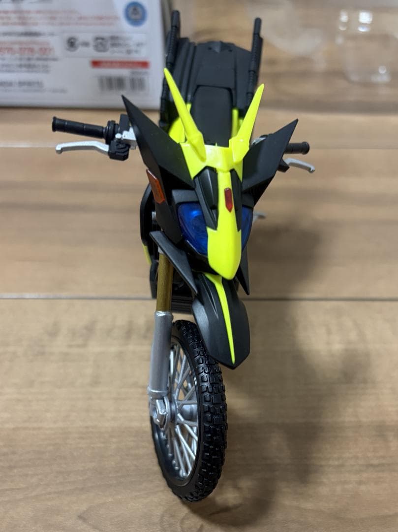 S.H.Figuarts 仮面ライダーゼロワン ライズホッパー＆エフェクト