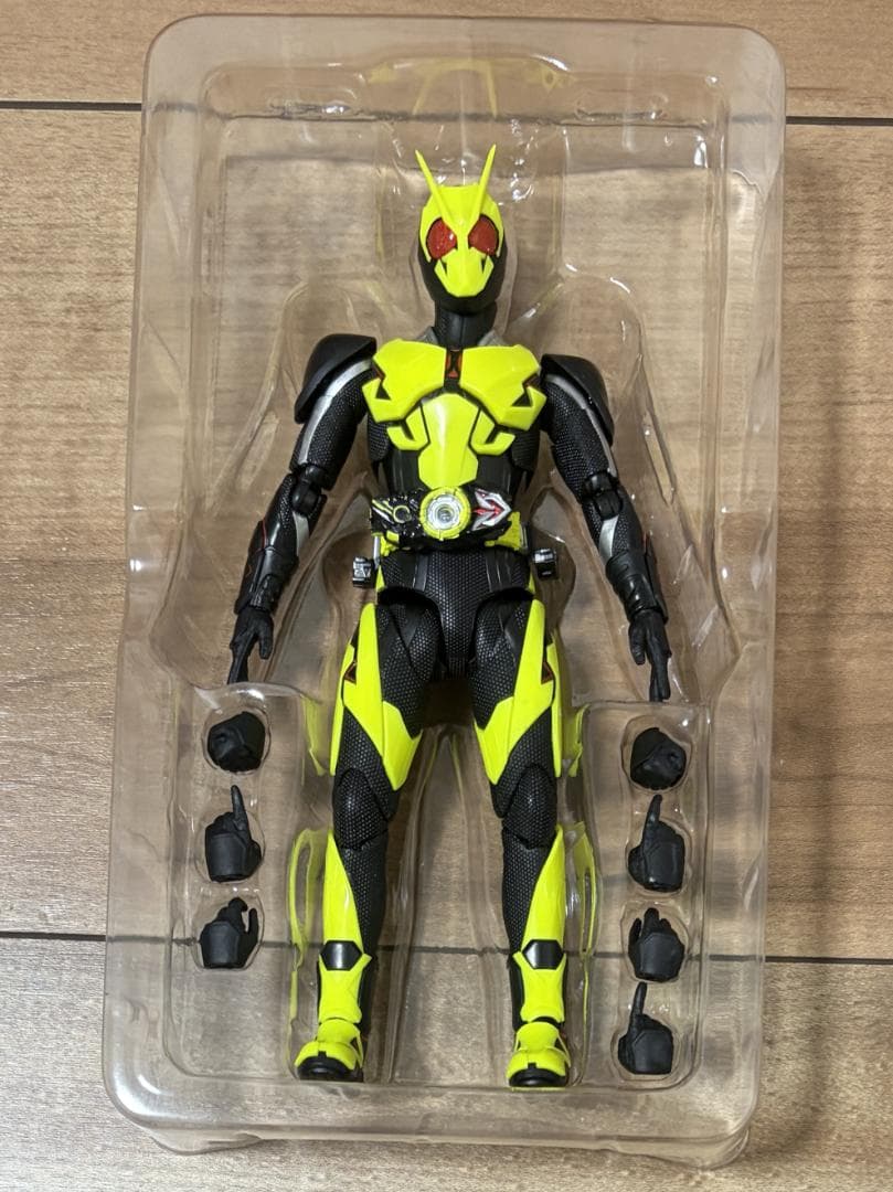 S.H.Figuarts 仮面ライダーゼロワン ライズホッパー＆エフェクト