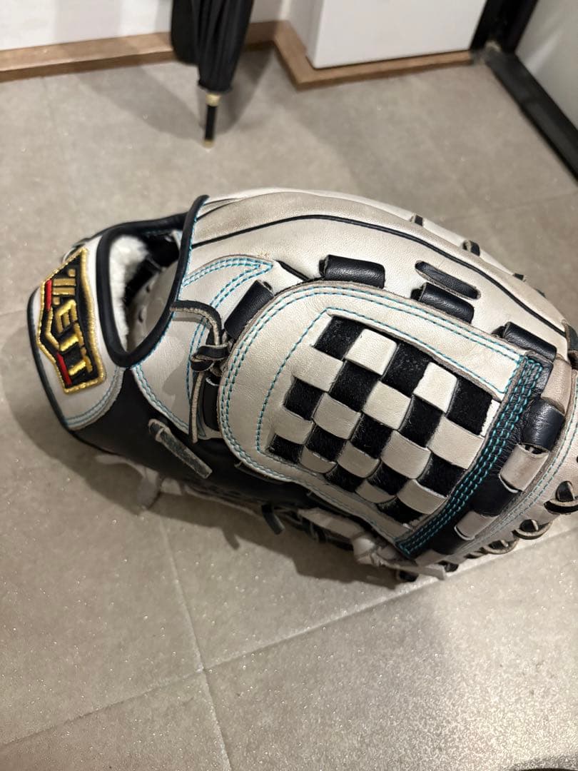 ZETT プロステイタス 源田モデル 軟式用グラブ