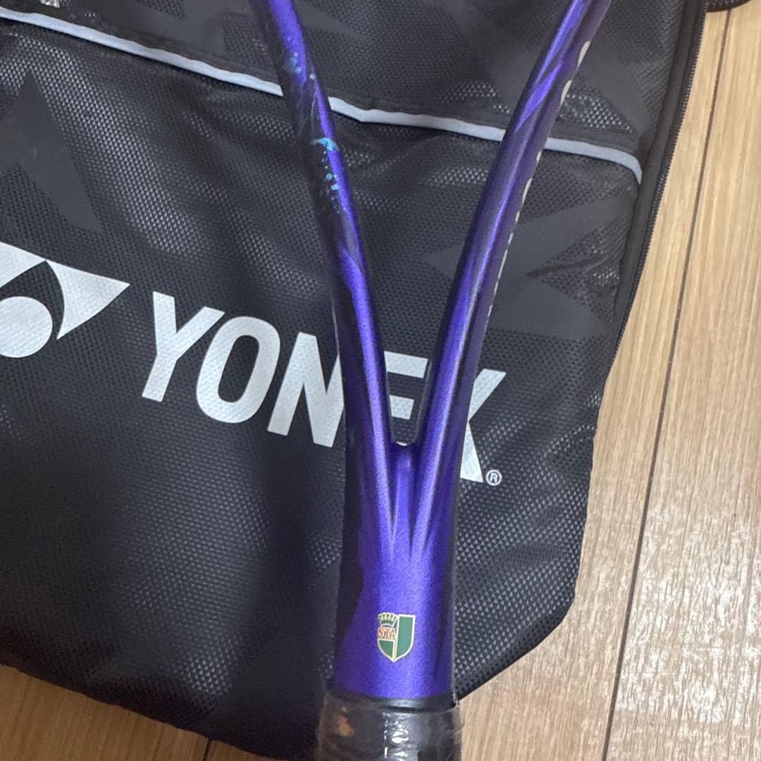 ソフトテニスラケット、ガット、付属品付き