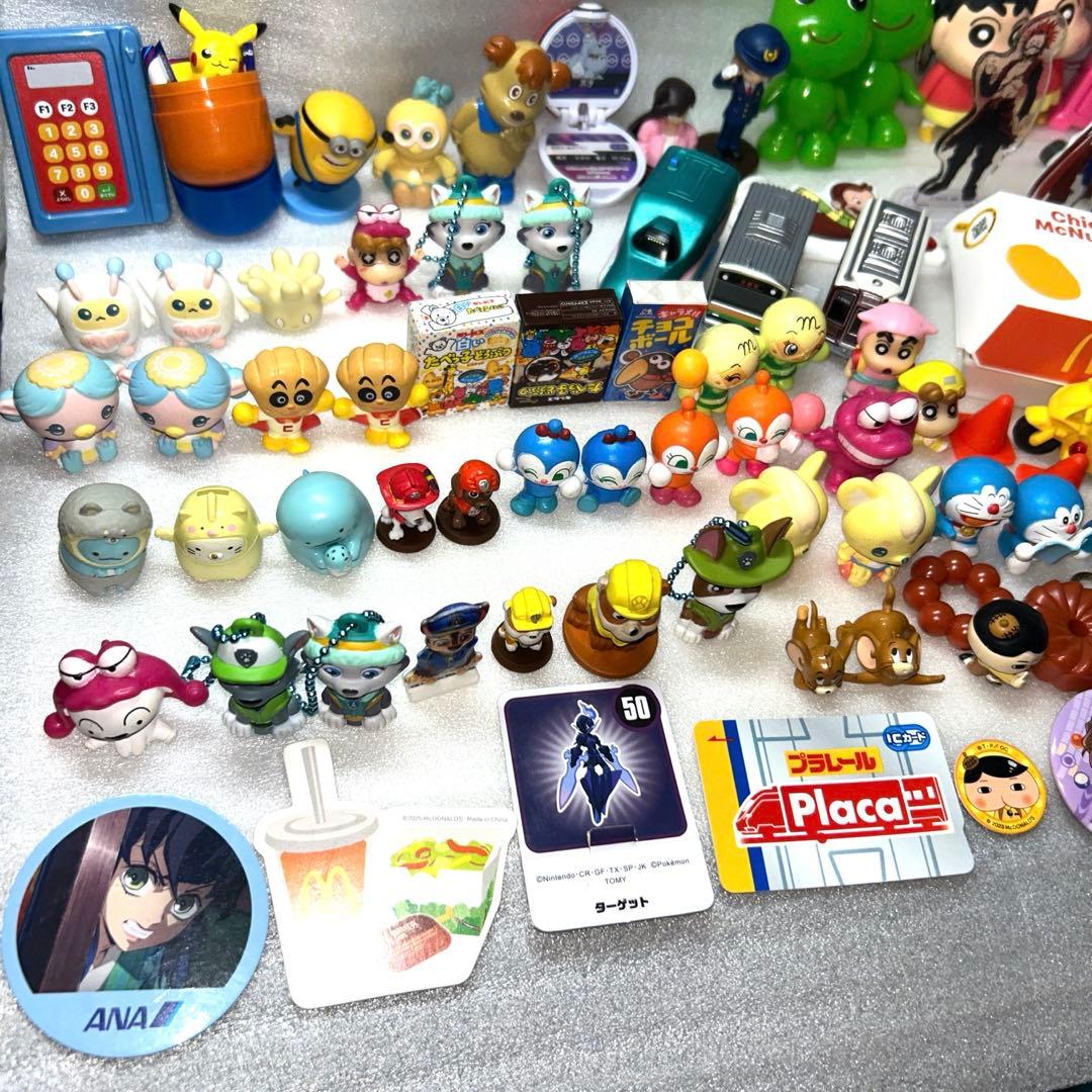 ポケモン、ドラえもん、ケロちゃん他、キャラクターグッズ89個セット