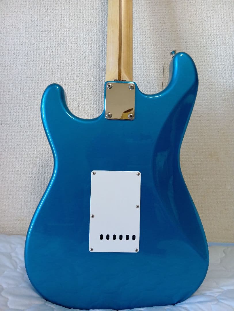 ギター Fender Japan Stratocaster LakePlacidBlue
