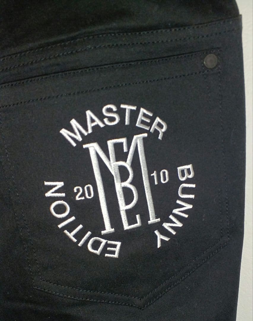 MASTER BUNNY EDITION パンツ 新品