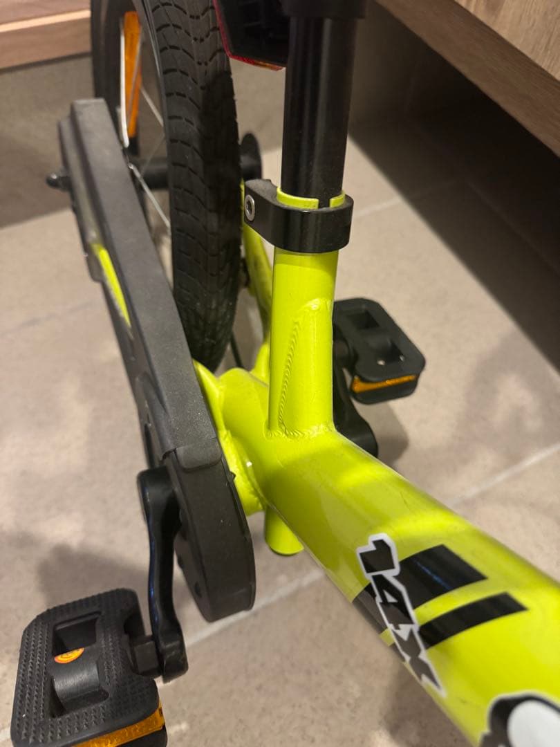 ストライダー　14ｘ　タイヤパンク有り