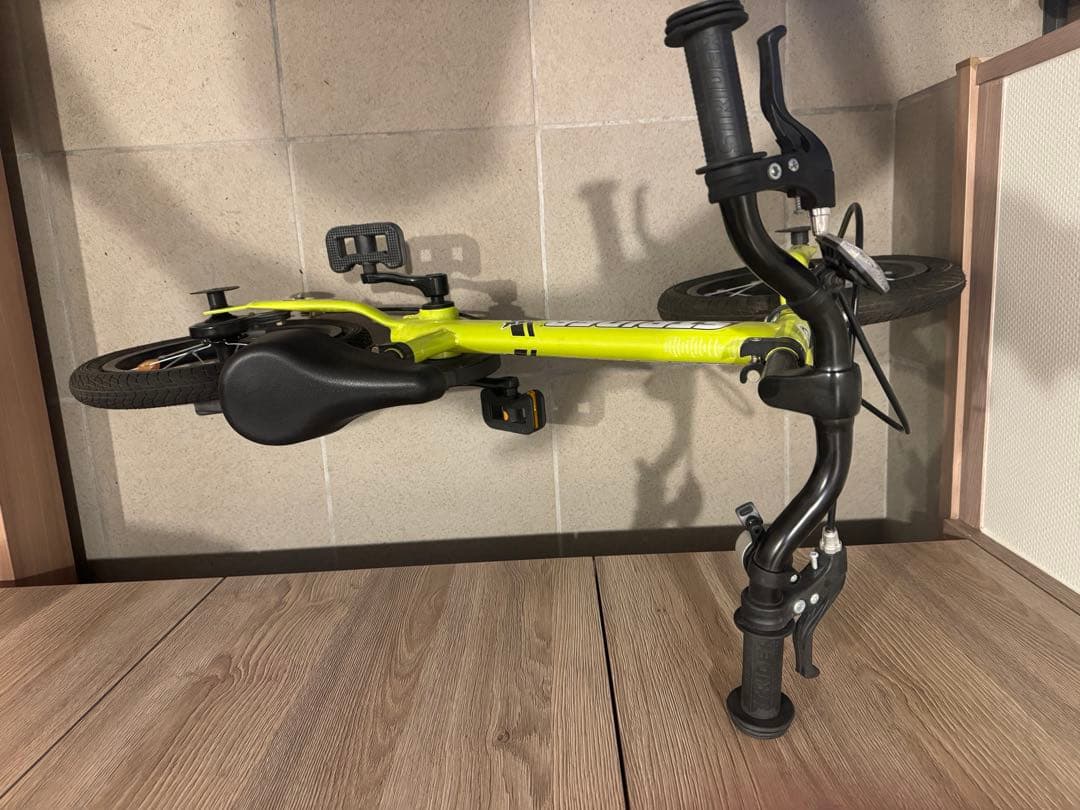 ストライダー　14ｘ　タイヤパンク有り