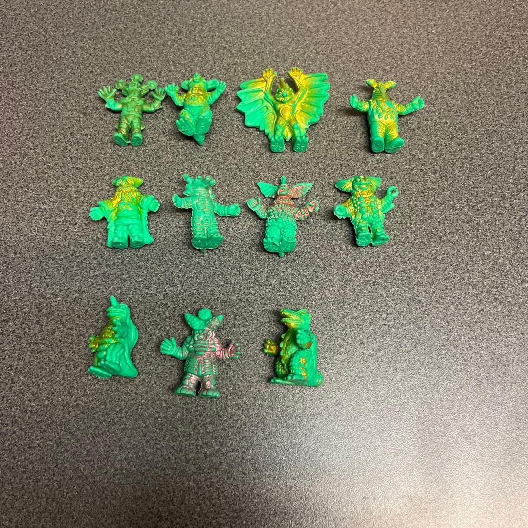 ウルトラマン怪獣消しゴムスプレー吹き付け　バラ売りOK‼️