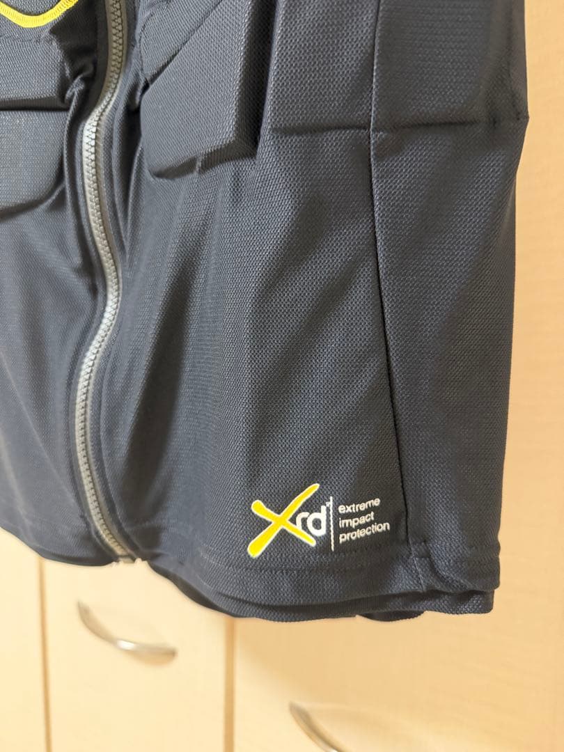 新品　鎧武者　ボディプロテクター　ベスト　L ブラック　スノーボード Black