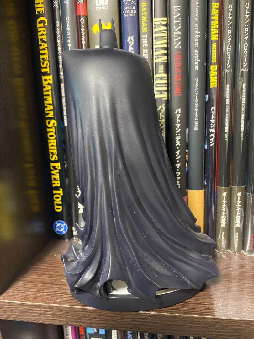 dcダイレクト　バットマン　ブラック&ホワイト　スタチュー