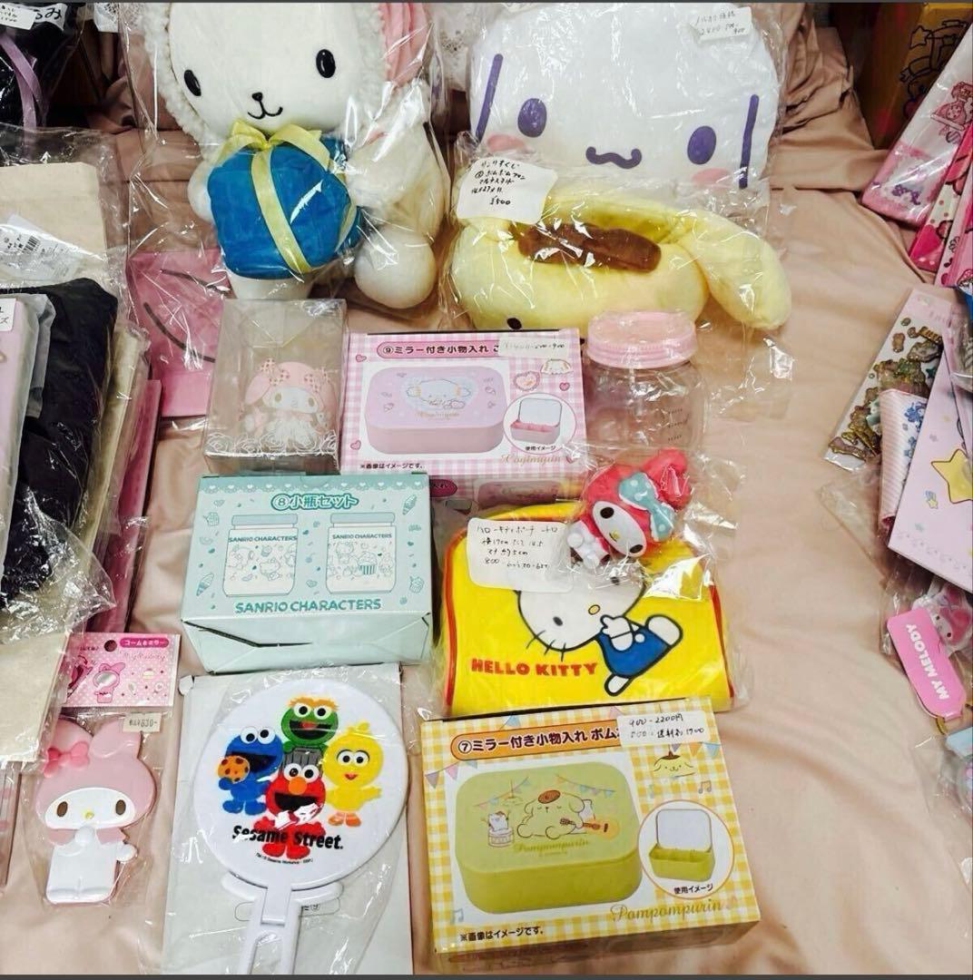 超大量❣️140cm段ボール！くじ他グッズまとめ。サンリオハローキティクロミなど