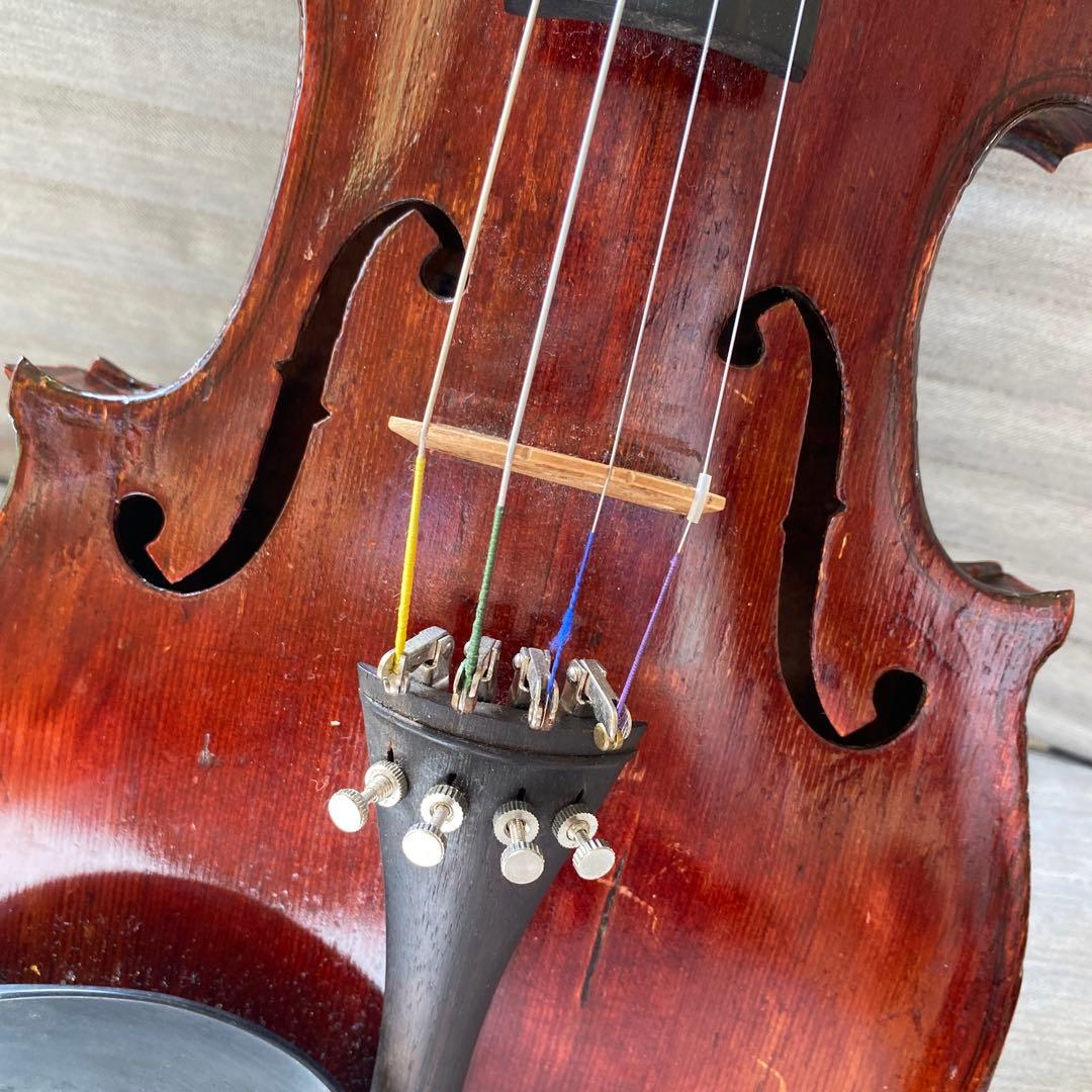 ライオンヘッド　フィドル　バイオリン 彫刻デザイン