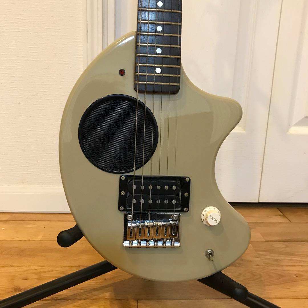 Fernandes ZO-3（ゾウさんギター） 内蔵アンプ付き ミニギター