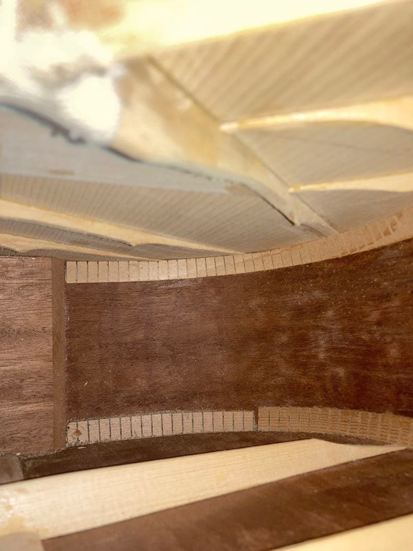 マ*ズ様 ハンドメイドギター　制作途中　ウォルナット　パーツ付き