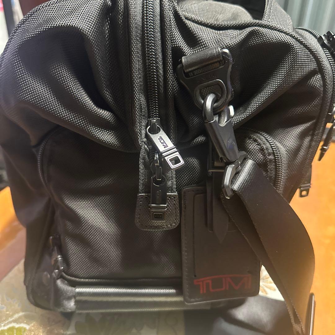 TUMIのゴルフ用のバック