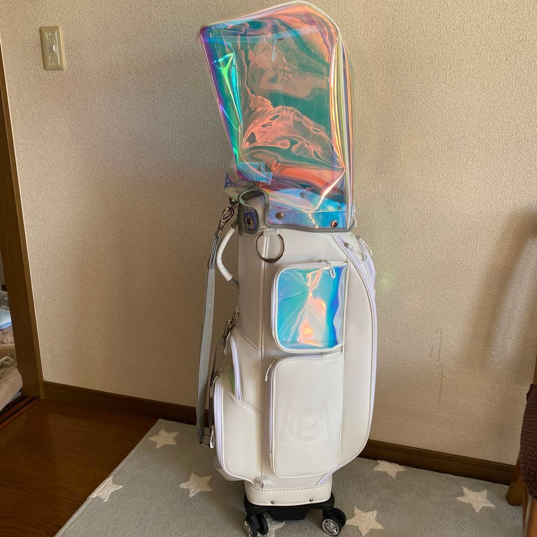 PGMホワイトゴルフバッグ ホイール付き 新品、お値段に下げします。