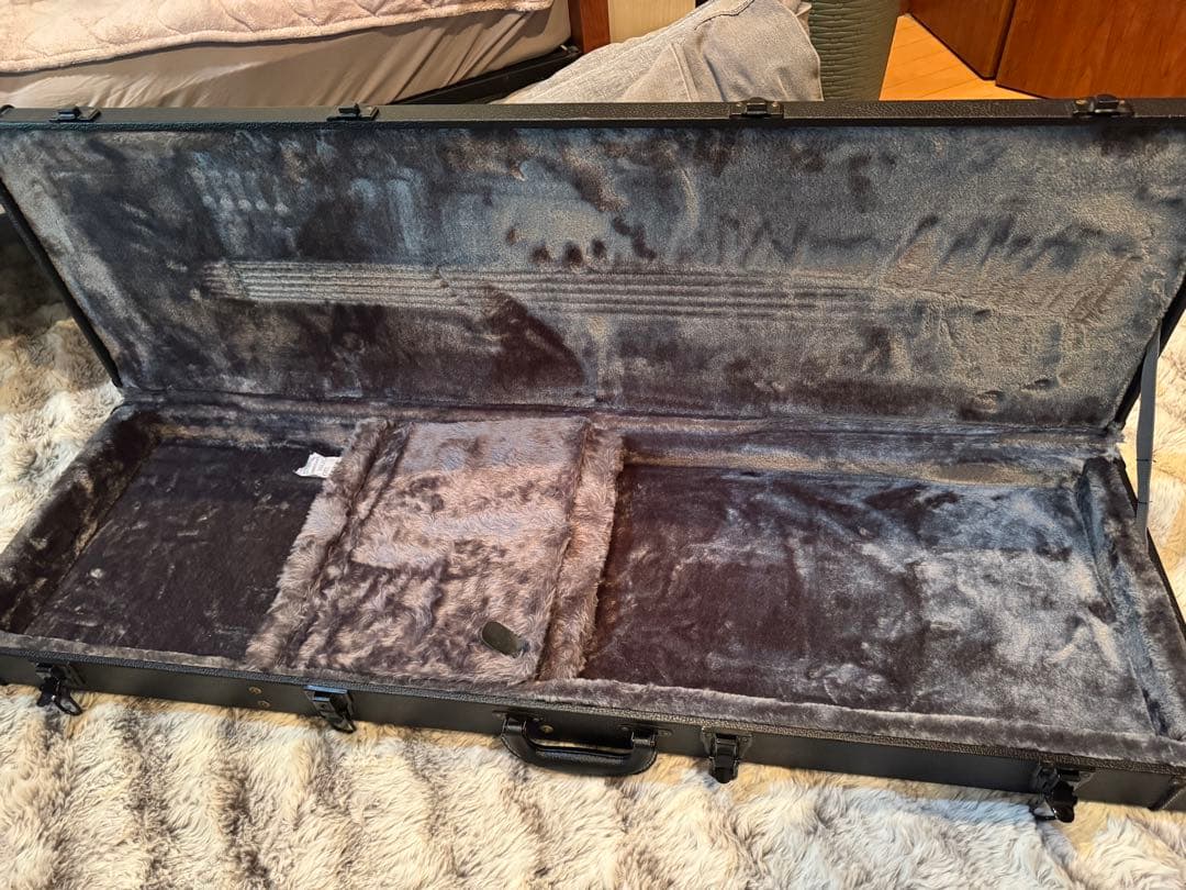 ベース Ibanez signature model fieldy K5-BKF