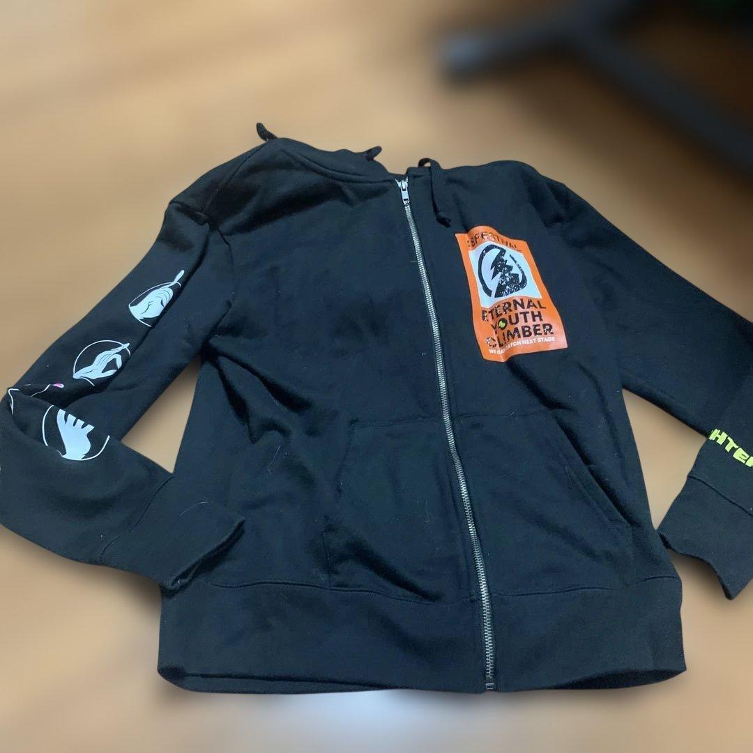 SUPER EIGHT フーディ