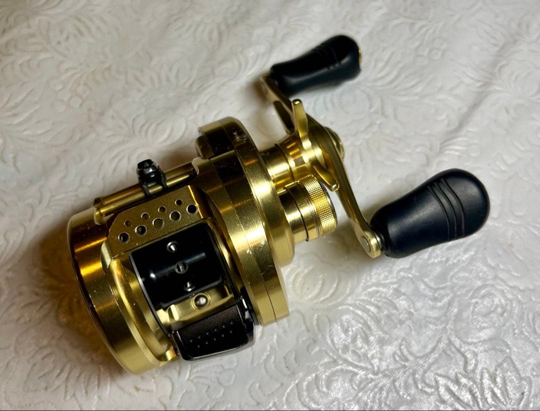 美品！　シマノ　14 カルカッタ　コンクエスト200 綺麗です！