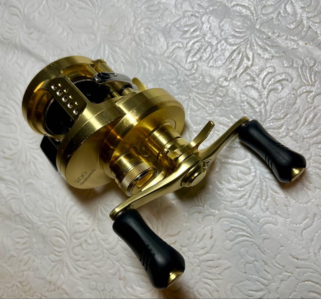 美品！　シマノ　14 カルカッタ　コンクエスト200 綺麗です！