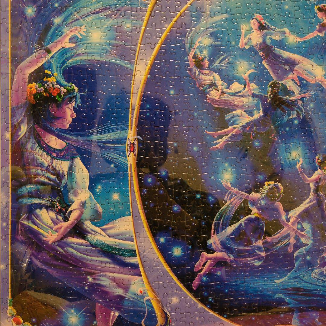 ジグソーパズル。暗闇で光る。