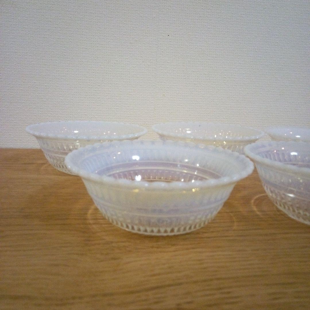 昭和アンティーク　乳白色の小鉢５個