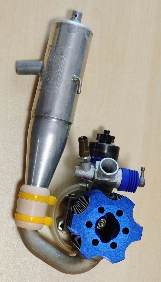 美品！OS MAX RZ-21エンジン クラッチ一式 マフラー マニ付