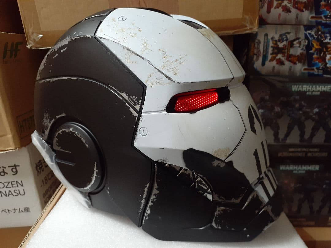 ハズブロ 1/1パニッシャー ウォーマシン ヘルメットアイアンマン