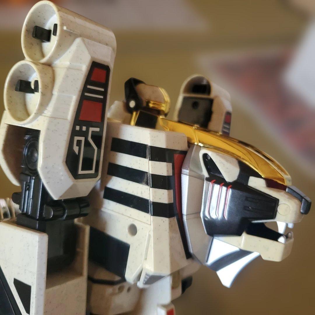 K*g様 戦隊職人 シリーズDX大連王、DXウォンタイガー 2体セット