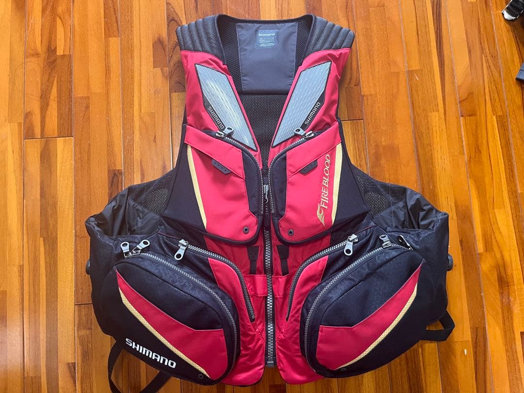 SHIMANO ファイヤーブラッドベスト美品
