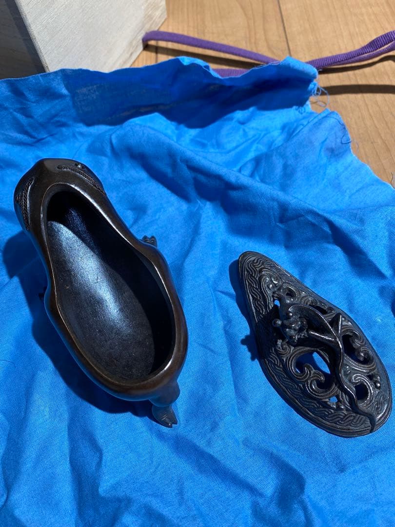 三つ足の蛙　国宝レプリカ