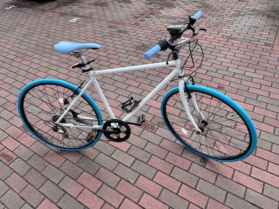 カラフル・クロスバイク(700c)関西圏内、個人配達致します。(交通費のみ)