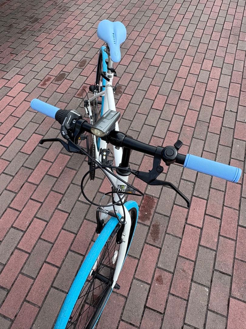 カラフル・クロスバイク(700c)関西圏内、個人配達致します。(交通費のみ)