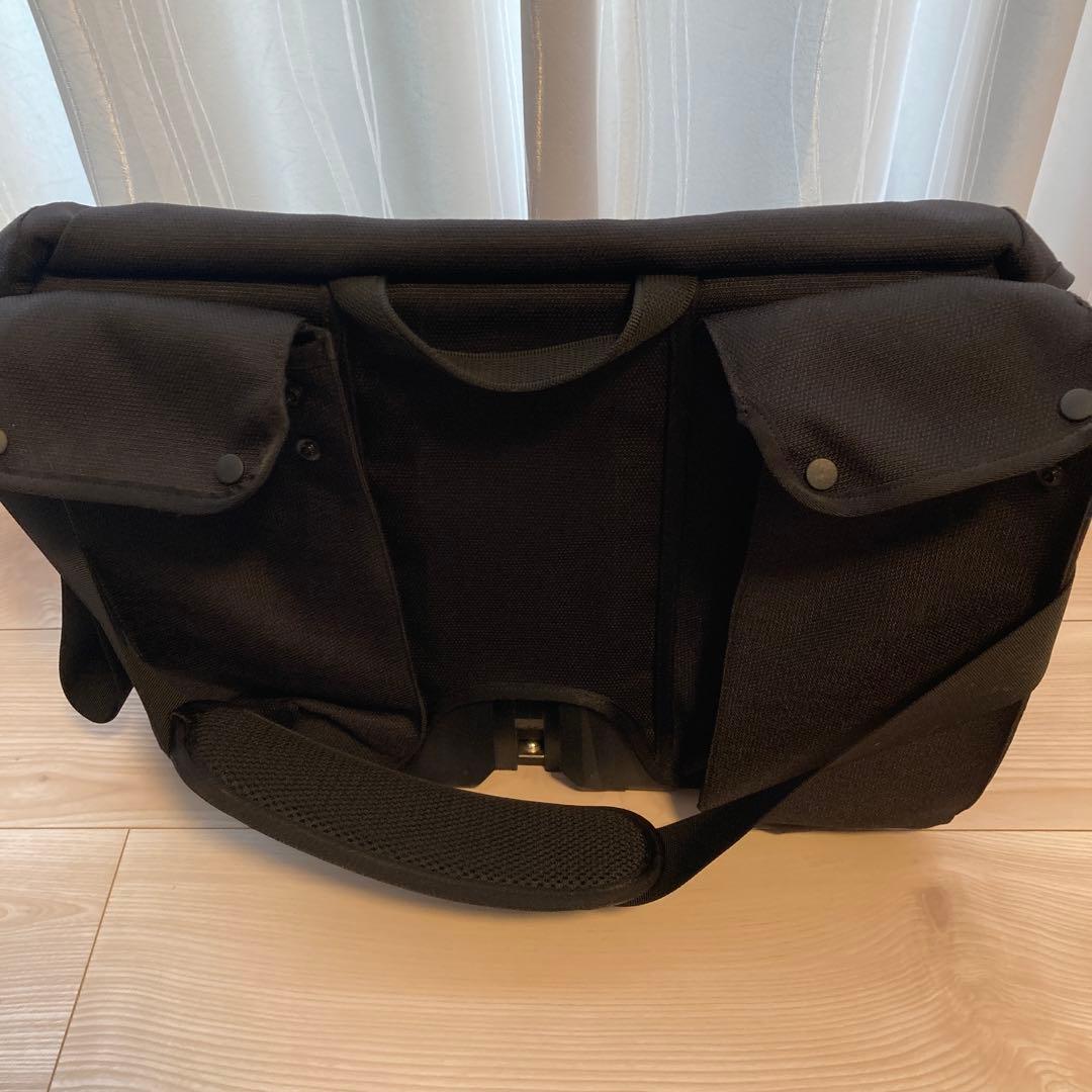 アクセサリー BROMPTON METRO MESSENGER WITH FRAME 23L